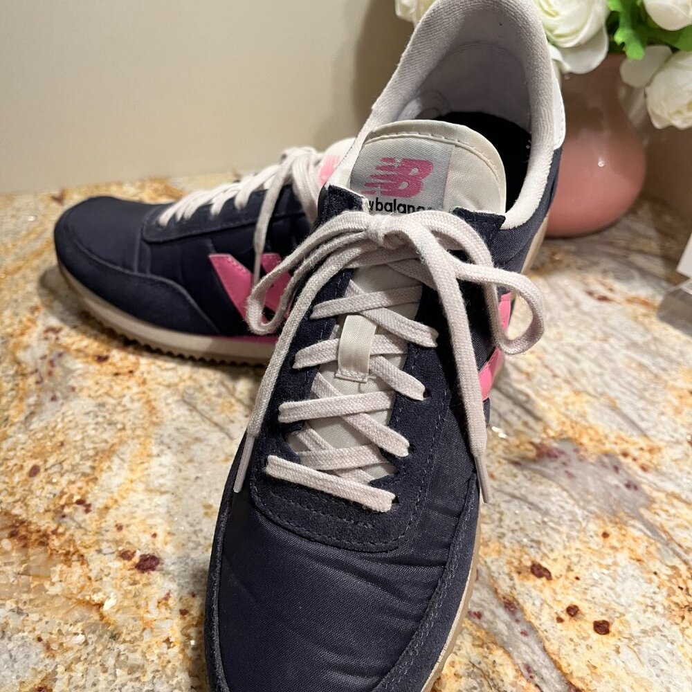 New Balance Navy/Pink